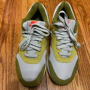 Nike Air Max 1 Green Curry